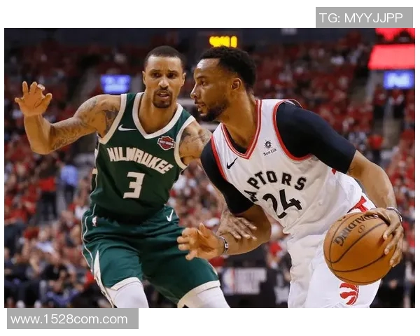 NBA常规赛精彩对决雄鹿挑战猛龙谁能笑到最后尽在CCTV直播中